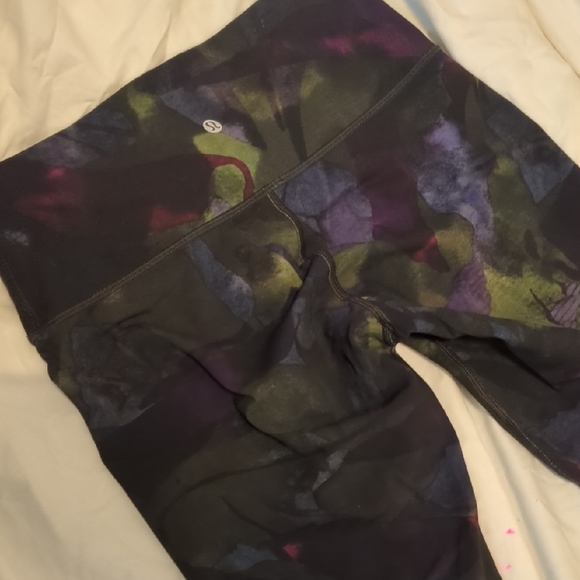 Lululemon Watercolor leggings - Picture 7 of 9